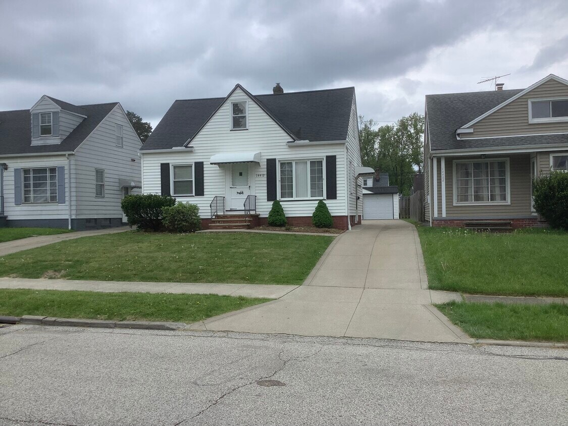 14412 Tabor Ave, Maple Heights, OH 44137 House Rental in Maple
