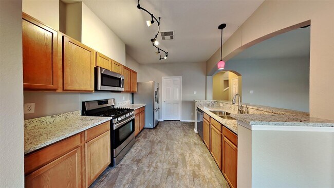 Building Photo - 1608 Claremont Garden Cir