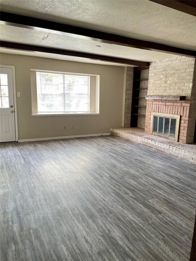 Foto del edificio - 15931 Cardono Ln