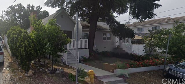 Building Photo - 10256 Samoa Ave