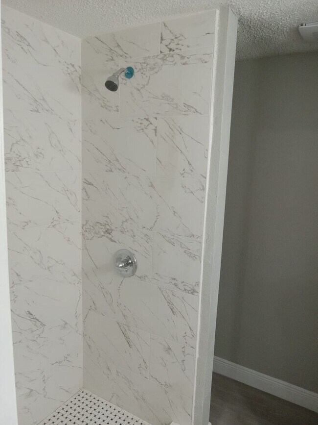Foto del edificio - Charming Renovated 2-Bedroom Home for Rent...