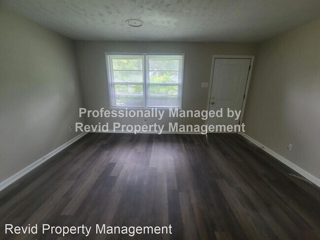 Foto del edificio - 3 br, 1 bath House - 196 Ivan Rd.