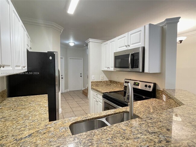 Foto del edificio - 406 SW 120th Ave