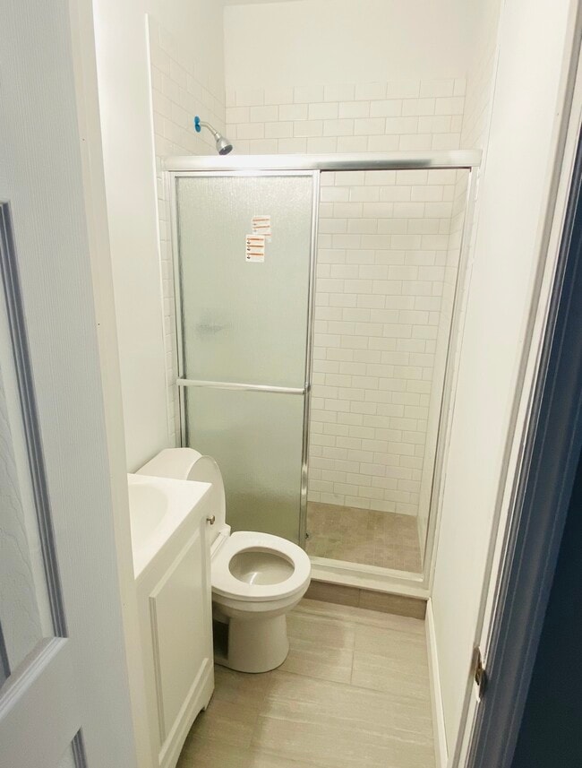 Photo - 1607 W Diamond St Apartment