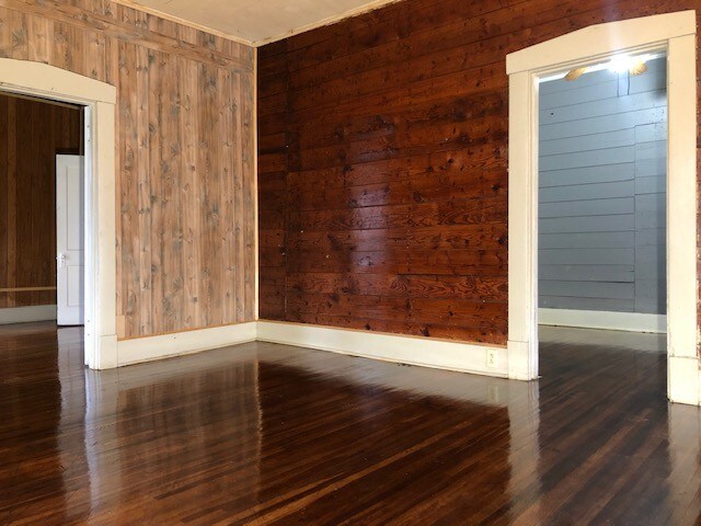 Foto del edificio - 2404 Hawes St