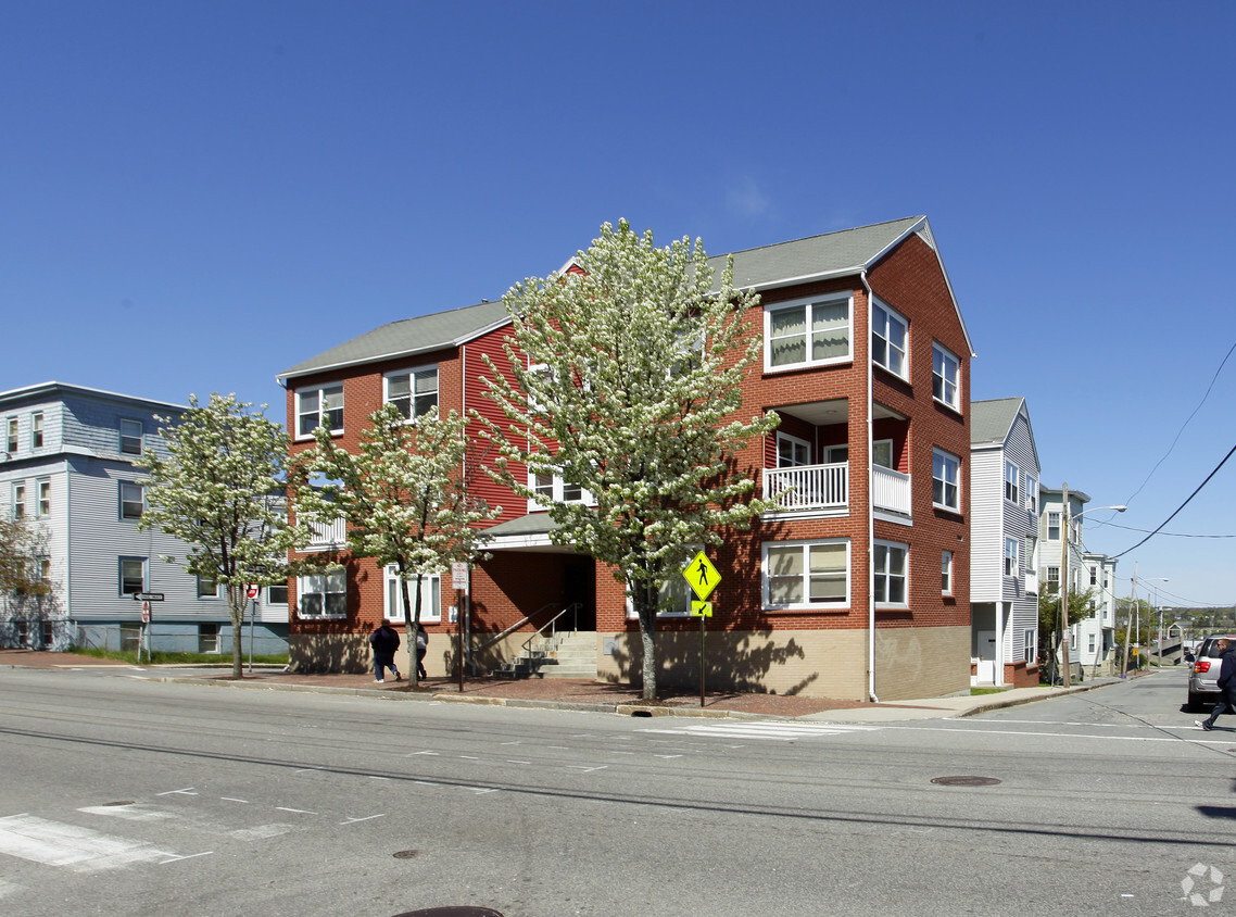 Foto principal - 255 Cumberland Ave