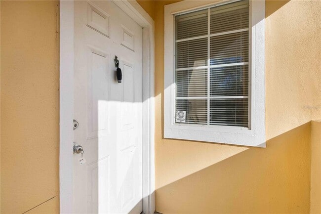 Building Photo - 1030 Villagio Cir