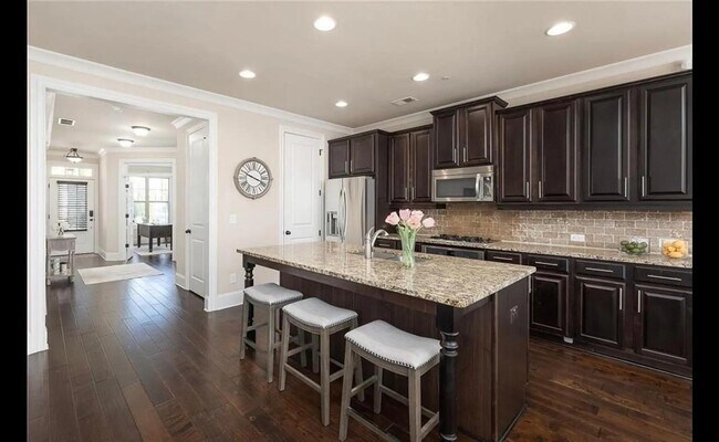 Foto del edificio - 7860 Highland Bluff