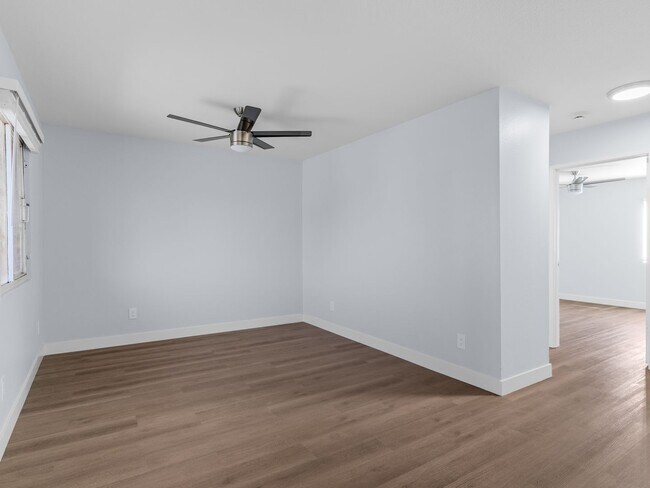 Foto del edificio - 273 S Bonnie Brae St