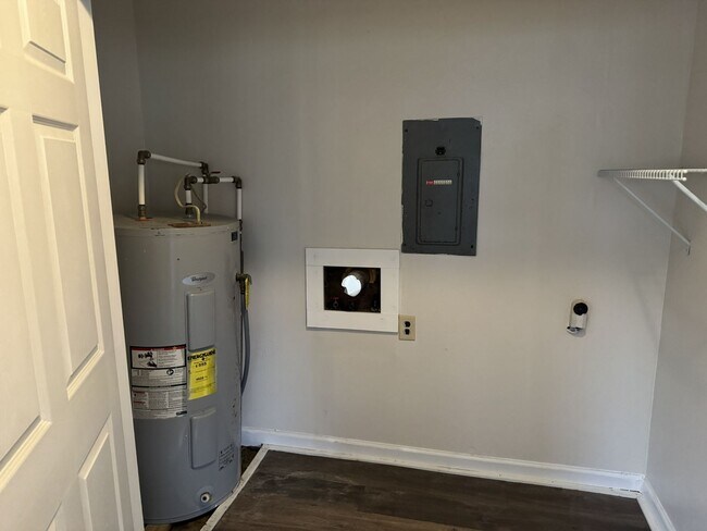 Foto del edificio - 217 Pine Dale Road