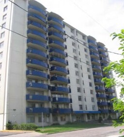 Photo du bâtiment - 2255 Weston Rd