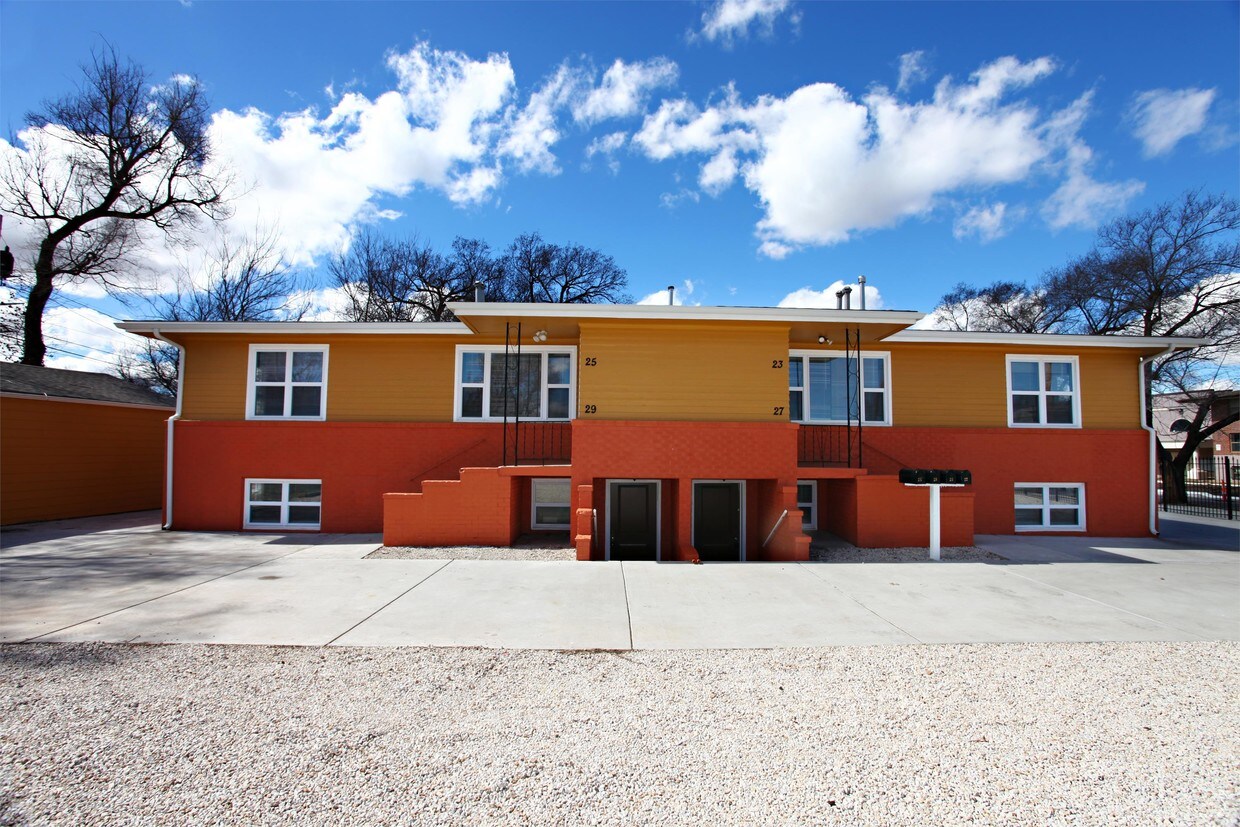 Primary Photo - 2723-2729 E 9th St N