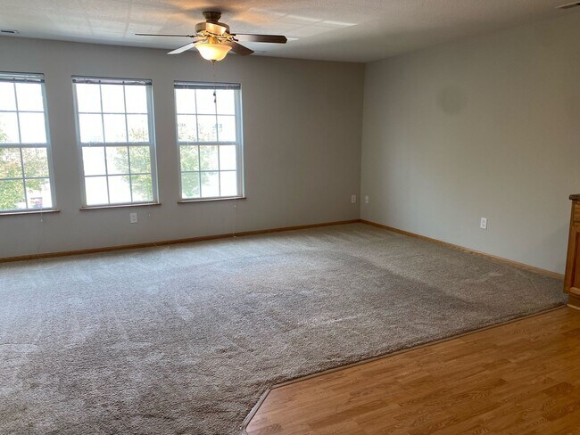 Foto del edificio - 3035 SW Sharmin Ln