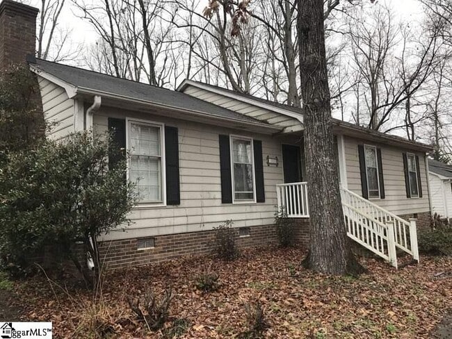 Building Photo - 1003 Ikes Rd