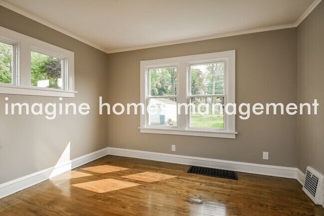 Foto del edificio - Adorable 3-bedroom Home in North Olmsted