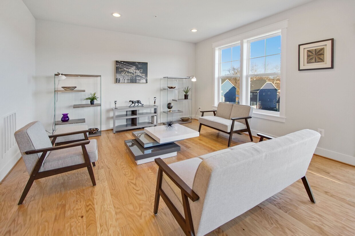Foto principal - 1407 Beaver Heights Ln