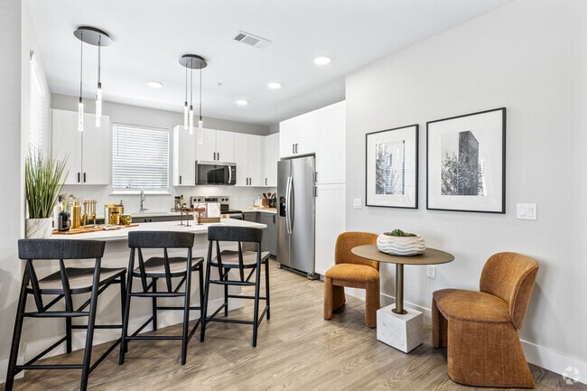 2BR, 2BA - 1,031SF - Dining Room - Nuvo Sanford