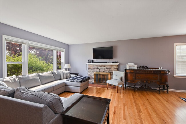 Building Photo - 18450 Homewood Ave