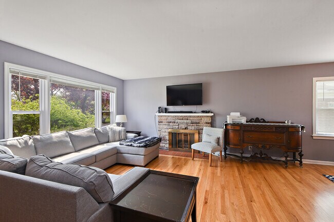 Foto del edificio - 18450 Homewood Ave