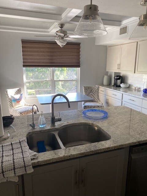 Foto del edificio - 13618 Greenfield Dr