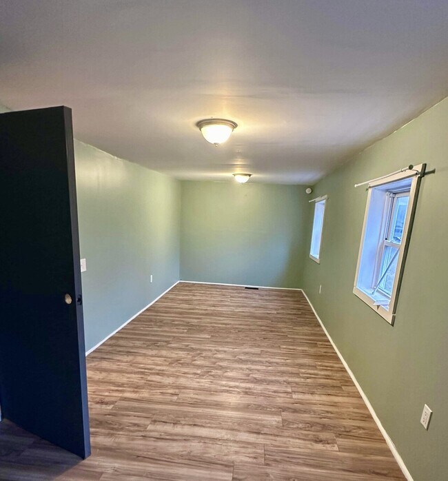 Building Photo - Osceola Duplex