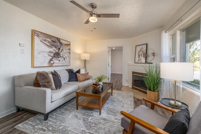 Foto del edificio - Beautiful, Spacious 3B/2.5Bath Single Fami...