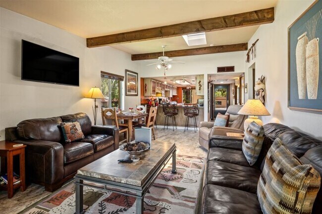 Foto del edificio - FURNISHED - SEDONA VOC - GOLF COURSE VIEWS!
