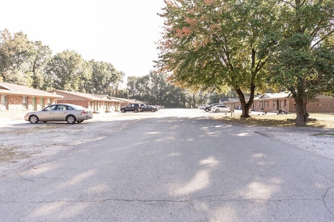 Building Photo - 1209 E Dawn Dr