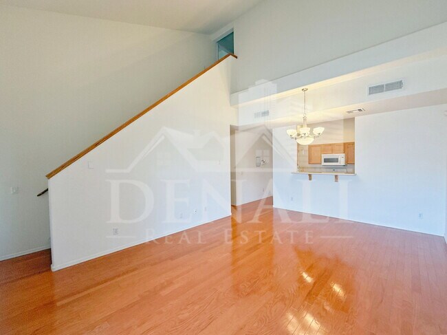 Foto del edificio - 15802 N Hidden Valley Ln