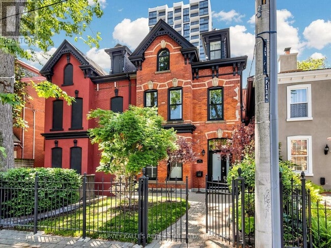 Building Photo - 134 Seaton St