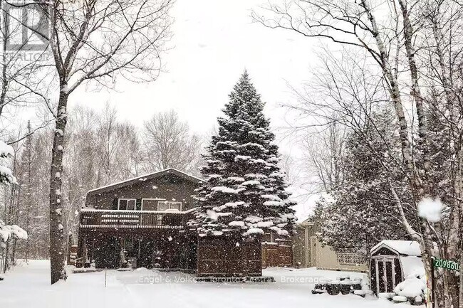 Photo du bâtiment - 209860 ON-26