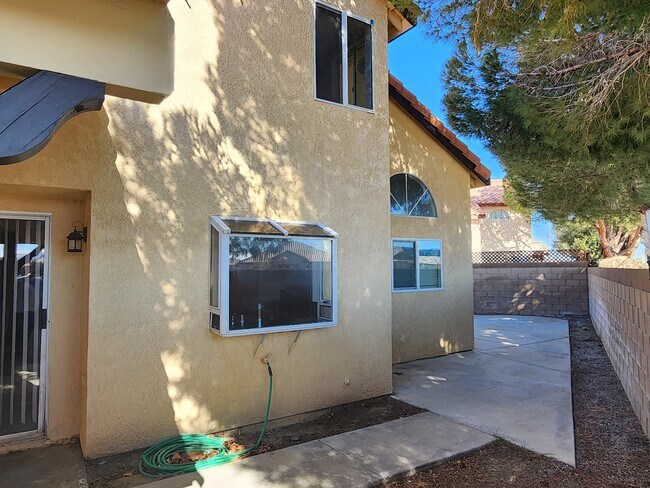 Building Photo - 1846 E Milling St