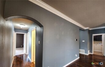 Building Photo - 837 TUSCAN Rd