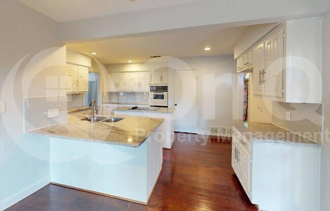 Building Photo - 3805 Covinton Ln