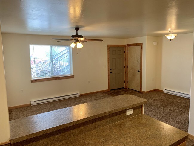Building Photo - 3744 Travertine Way