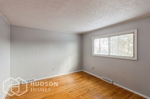 Building Photo - NOW AVAILABLE! 42 Ravens Rd, Henrietta, NY...