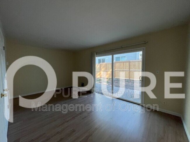 Foto del edificio - 14368 SE Lee Ave