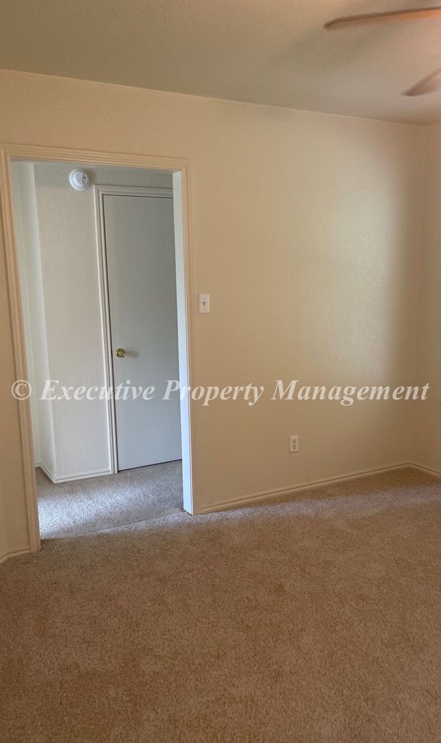 Foto del edificio - 1140-1142 County Road 4804