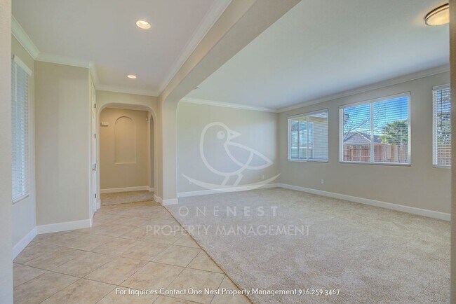 Foto del edificio - Plumas Lake Beauty! 4 Bedroom, 2 bathroom,...