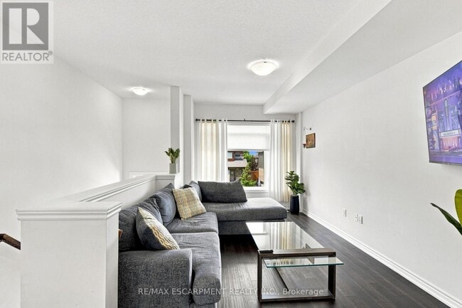Building Photo - 4870 Connor Dr