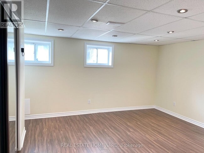 Building Photo - 169 Carlaw Ave