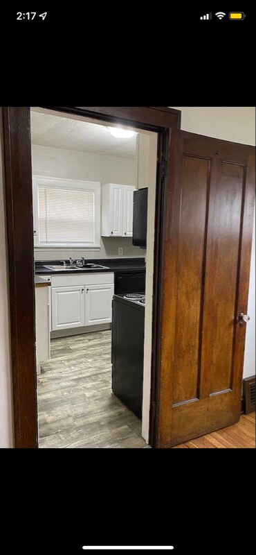 Foto del edificio - 3878 W 31st St
