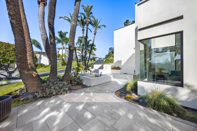 Building Photo - 275 S Owens Dr