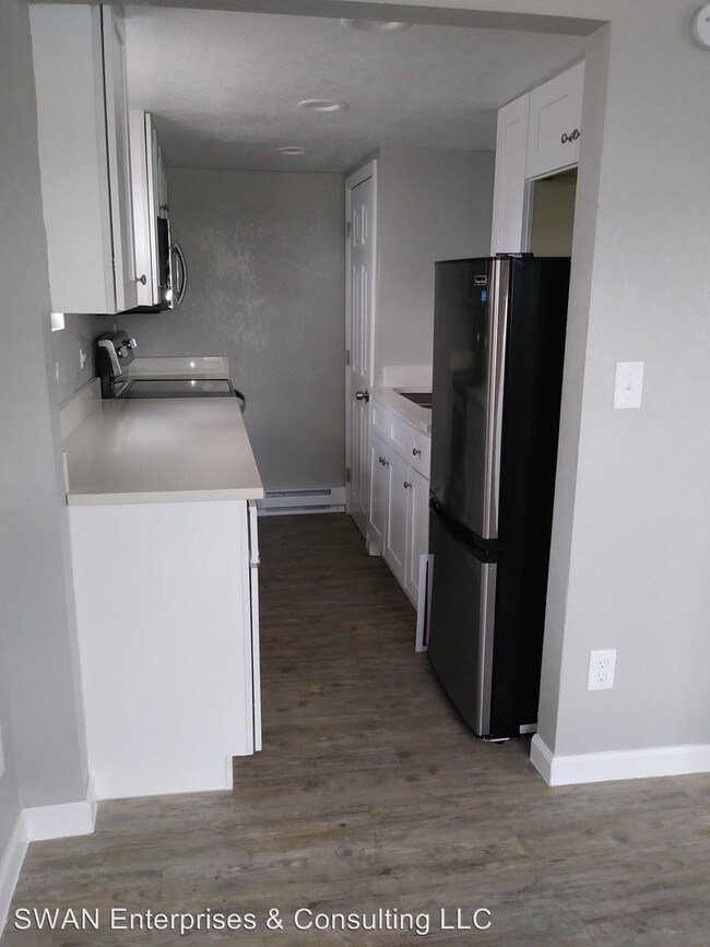 Building Photo - 1 br, 1 bath House - 10 E. Quincy Ave