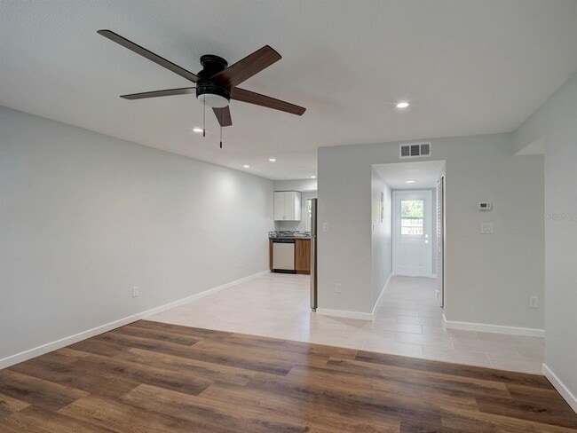 Building Photo - 1007 Sumner Blvd