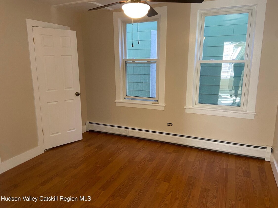 Foto principal - 214 Robinson St