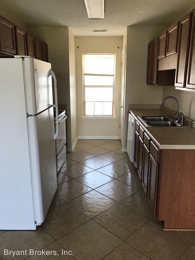 Building Photo - 2 br, 2 bath House - 59 Bearing Cir