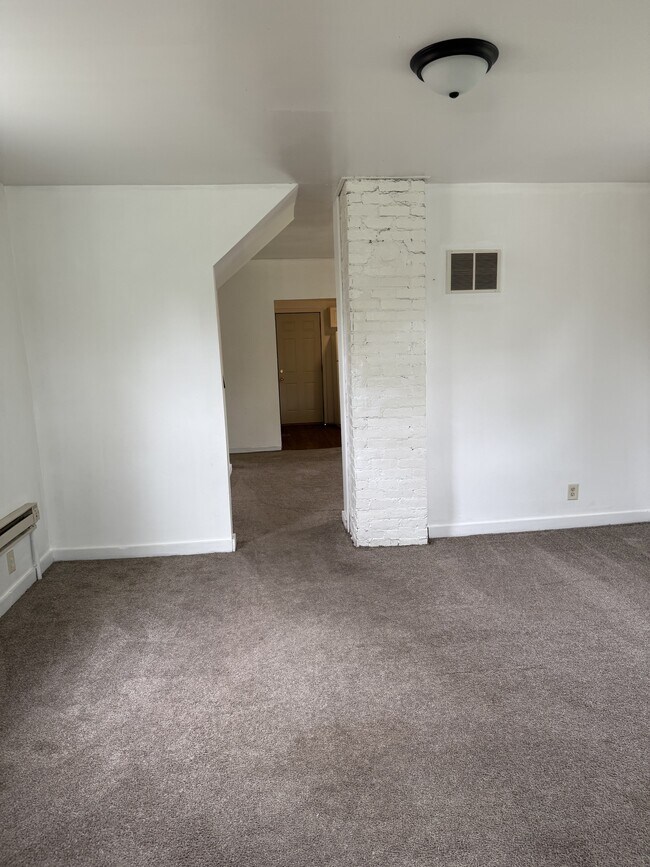 Foto del edificio - 5009 Hoagland Ave