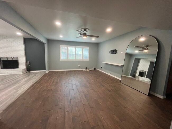 Building Photo - 5708 Cochran Dr