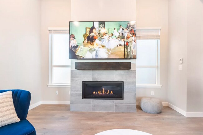 LIVINGROOM - 6245 Hanover St